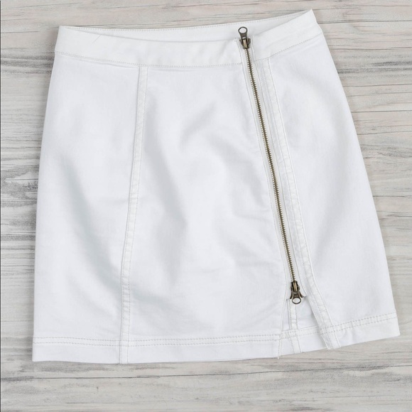 This Way or That Way Mini Skirt - Picture 4 of 7